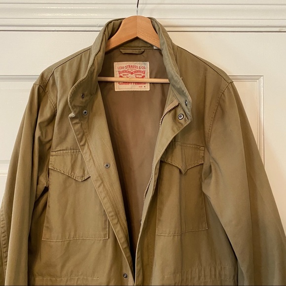 Levi’s Utility Jacket w Hidden Hood - Picture 3 of 5